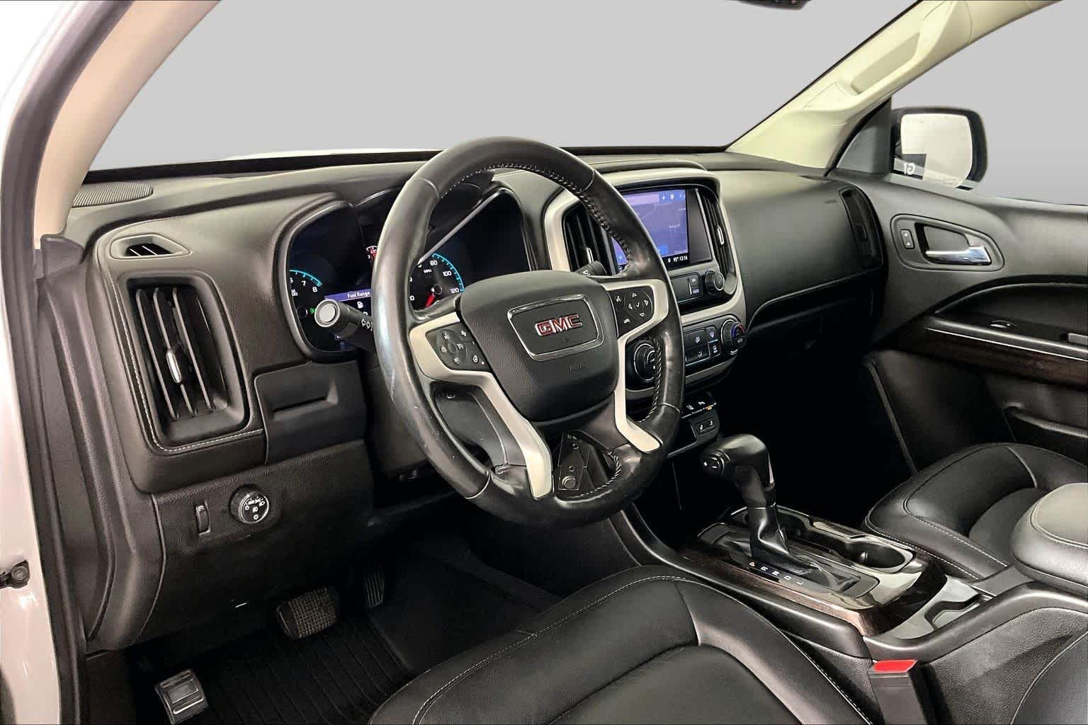 Used 2019 Quicksilver Metallic GMC 2WD SLT image 17