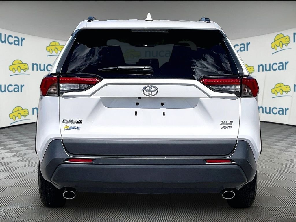 Used 2024 Ice Toyota XLE image 5