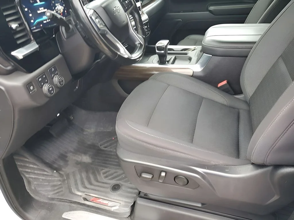 Used 2024 White Chevrolet LT Trail Boss image 32