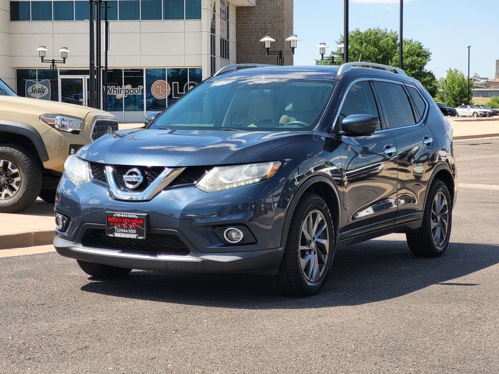 Used 2016 Blue Nissan SL image 8