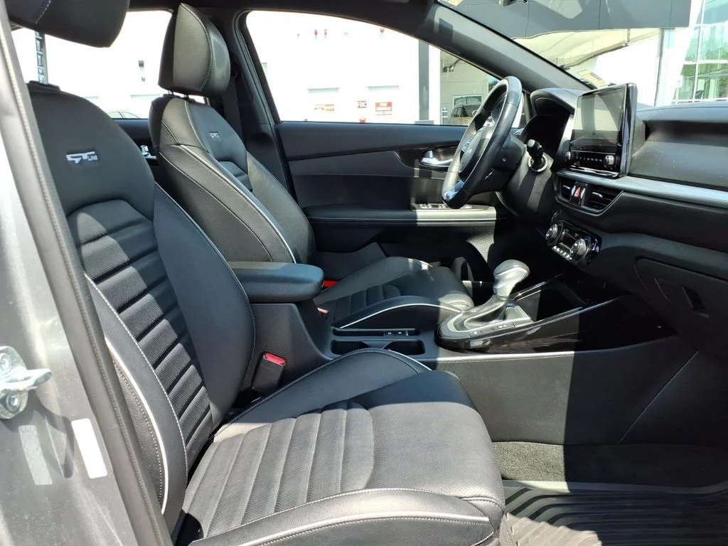 Certified Used 2024 Gray Kia GT-Line image 5