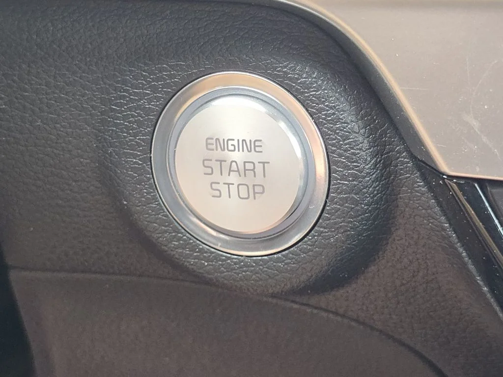 Used 2024 White Kia LX image 32