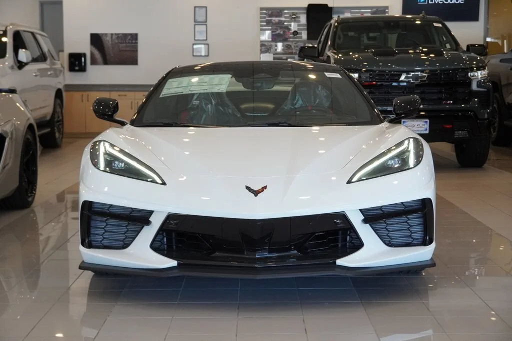 New 2026 Arctic White Chevrolet 2LT image 3