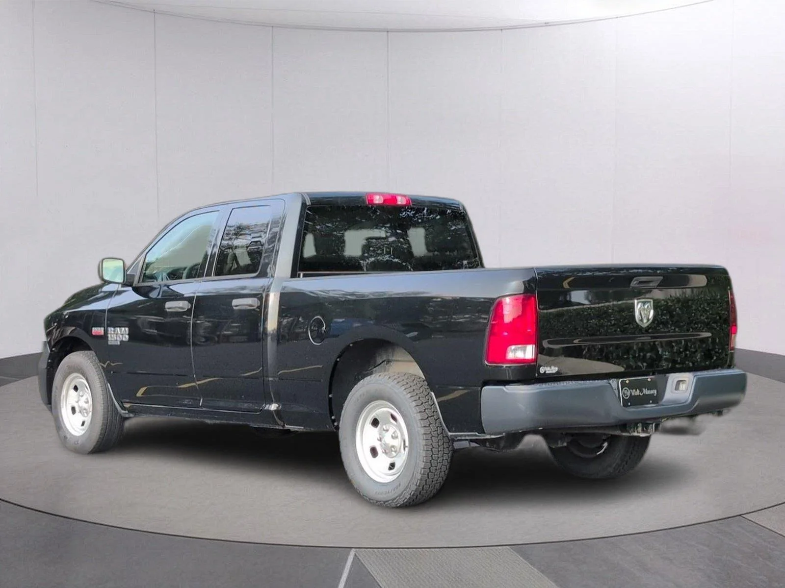 Used 2020 Diamond Black Crystal Pearlcoat Ram Tradesman image 3