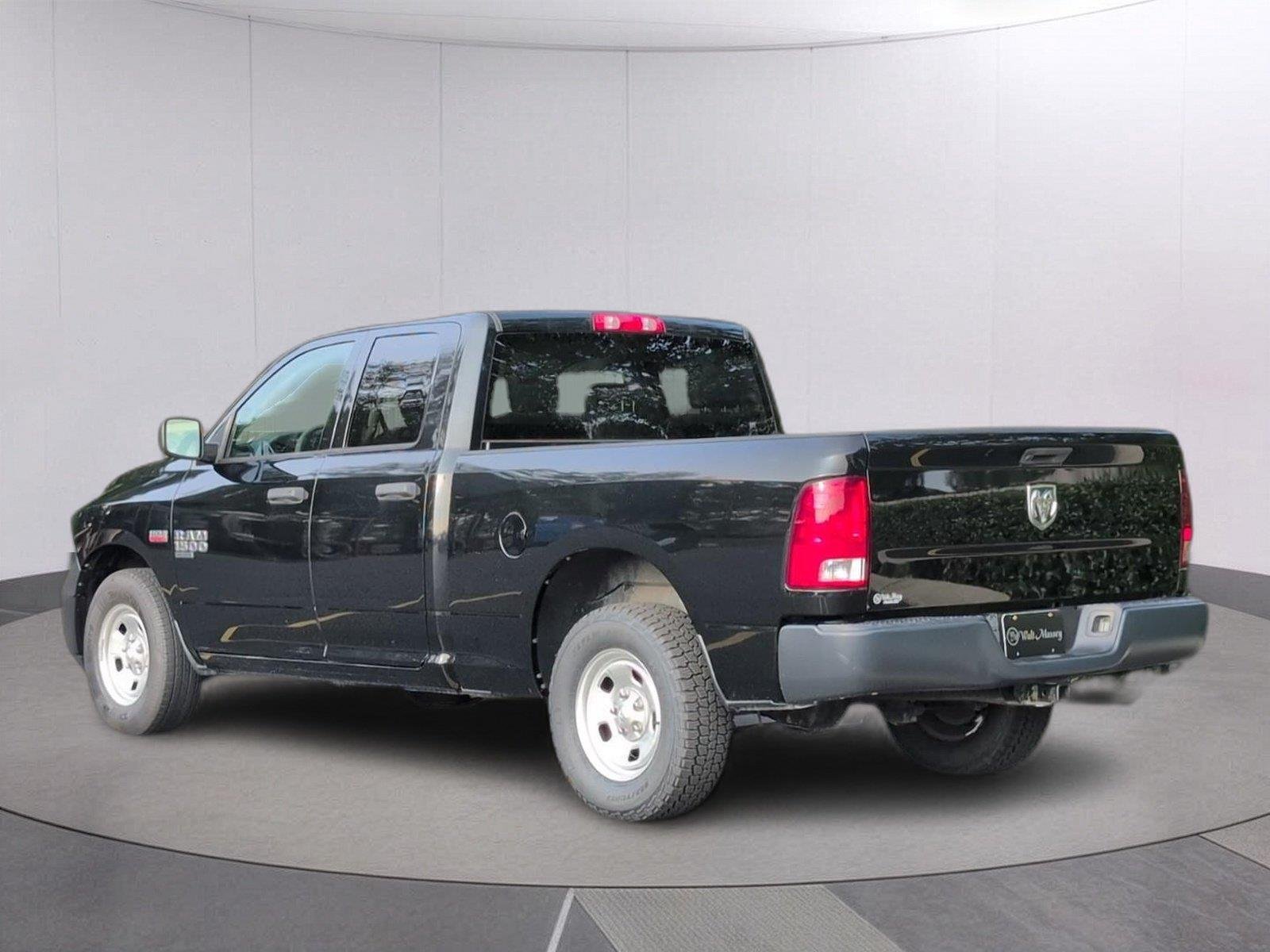 Used 2020 Diamond Black Crystal Pearlcoat Ram Tradesman image 3