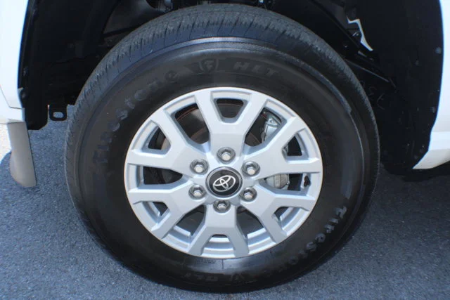 Used 2024 Ice Cap Toyota SR5 image 5