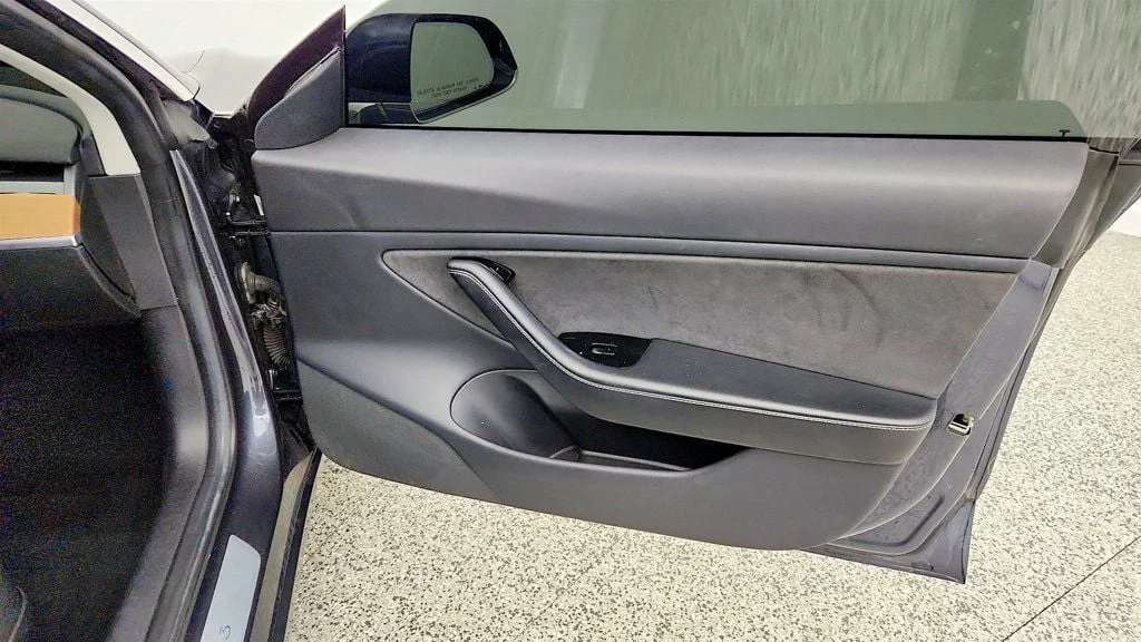 Used 2018 Midnight Silver Metallic Tesla Performance AWD w/ 20