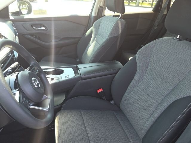 Used 2023 White Nissan SV image 6