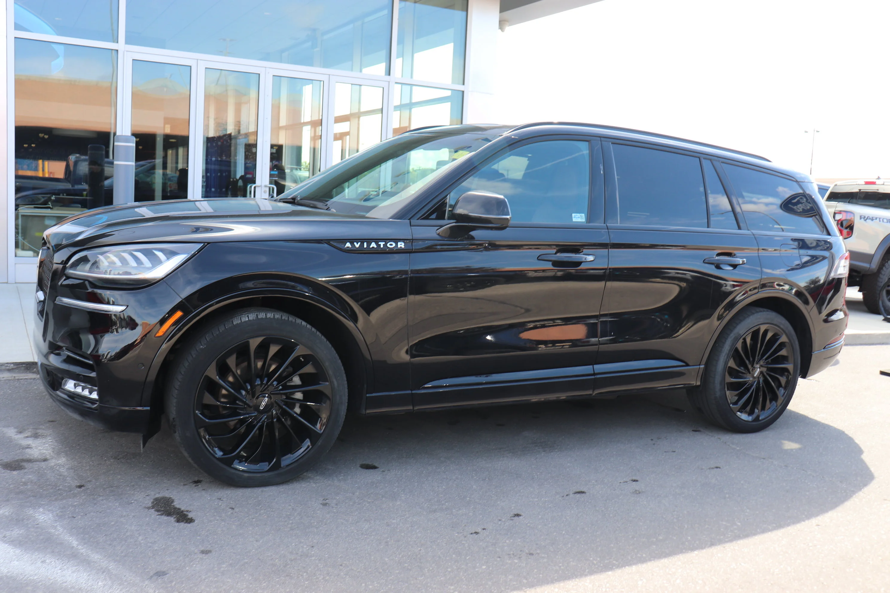 Certified Used 2023 Black Lincoln Reserve image 3