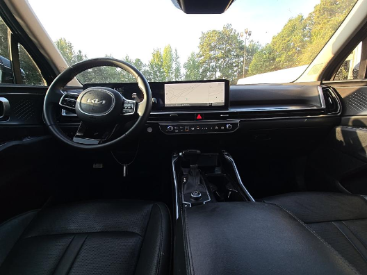 Used 2024 Black Kia EX image 5