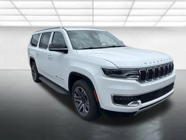 2024 Jeep Wagoneer L's photo