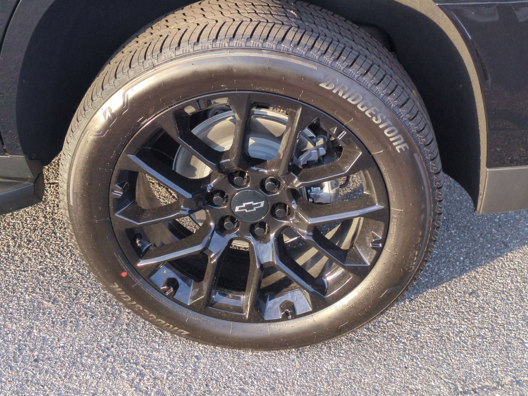 2026 Chevrolet Tahoe LS - Photo 9
