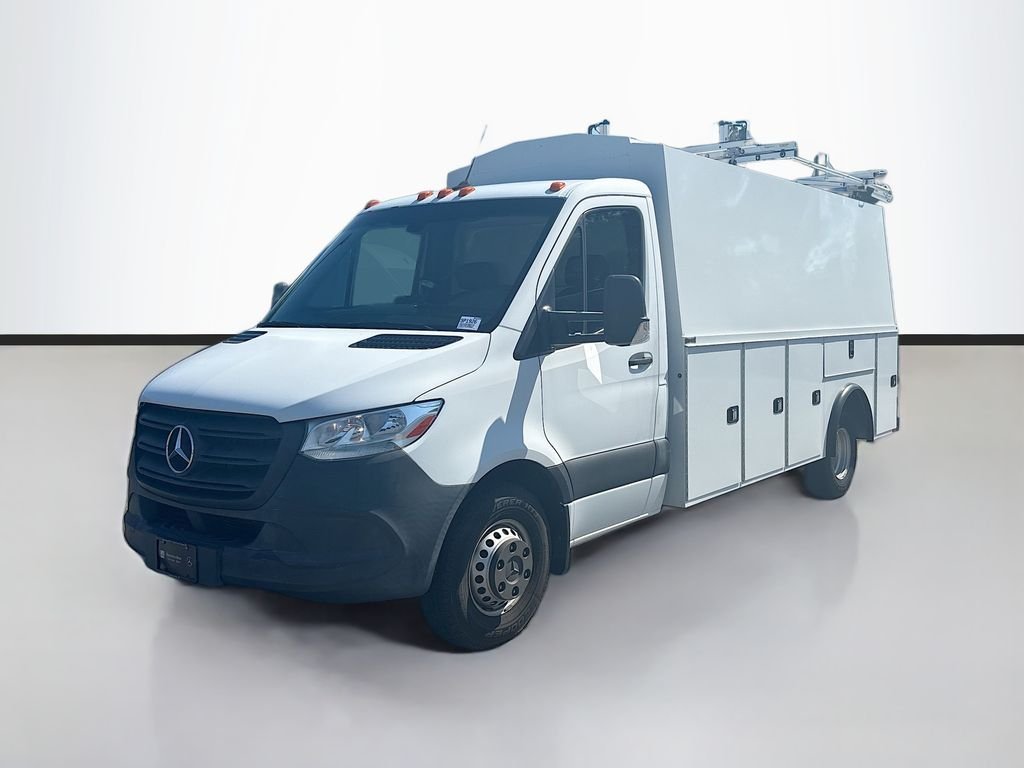 Used 2020  Mercedes-Benz Standard Roof V6 image 7