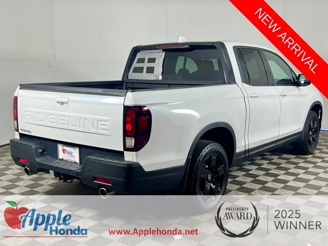 Used 2025 Platinum White Pearl Honda AWD BLACK EDITION image 41