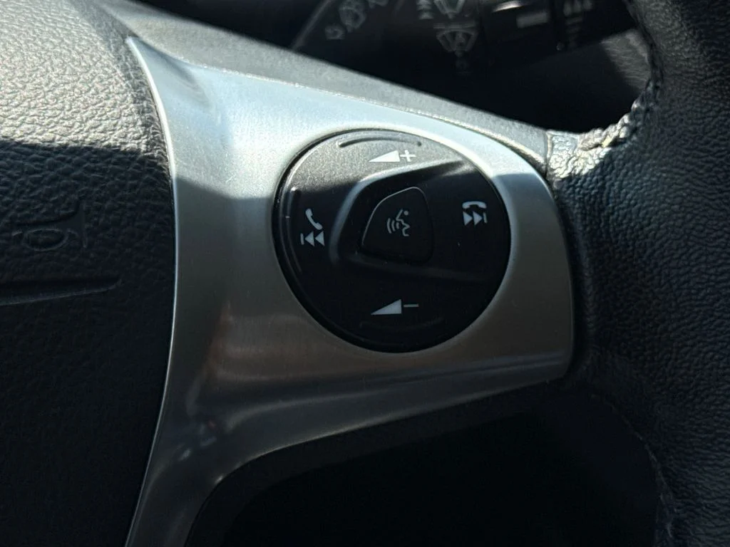 Used 2015 White Platinum Clearcoat Metallic Ford Titanium image 27