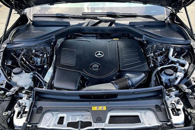 Certified Used 2023 Black Mercedes-Benz GLC 300 image 25