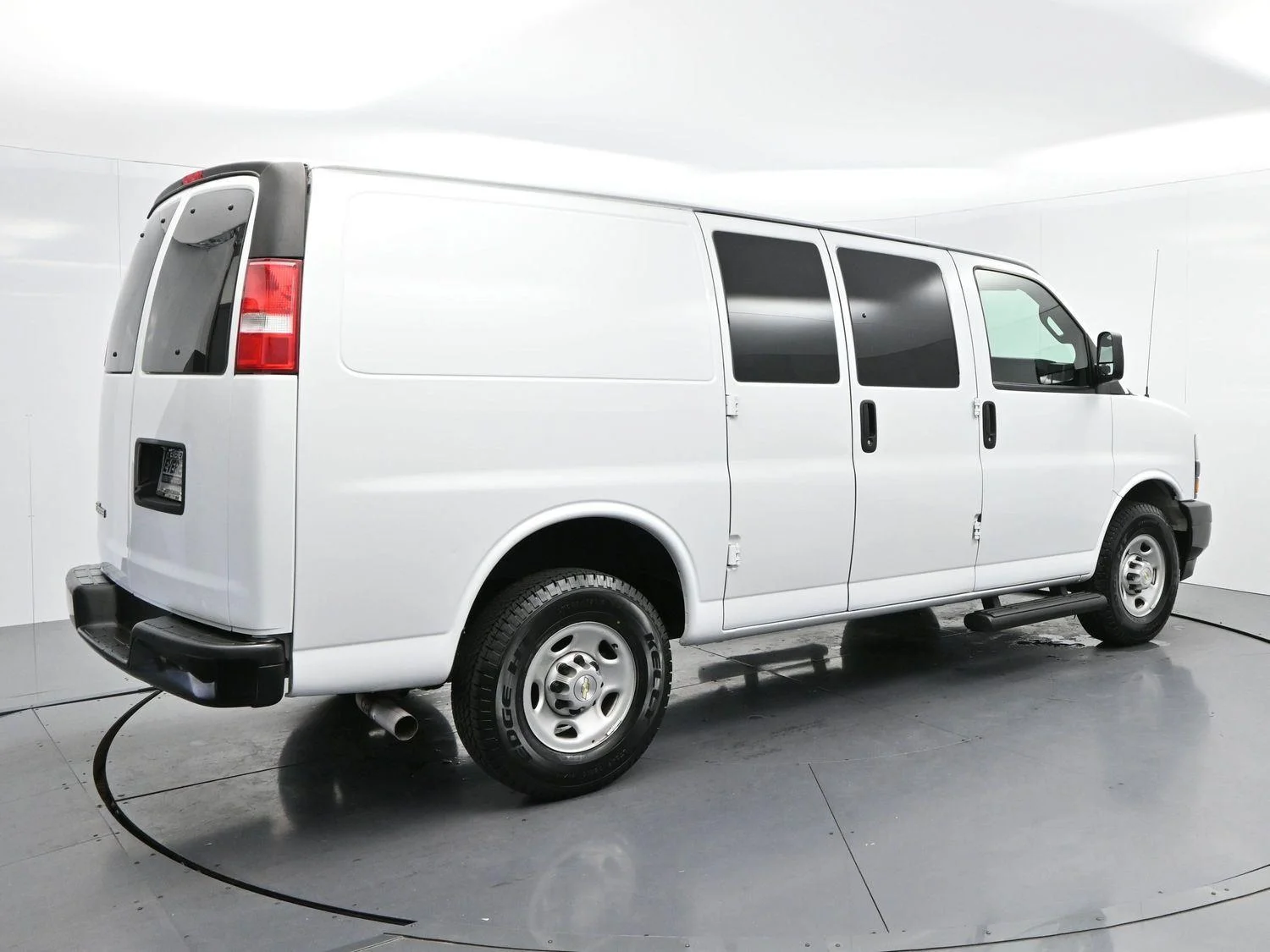 Used 2023 Summit White Chevrolet WT image 7