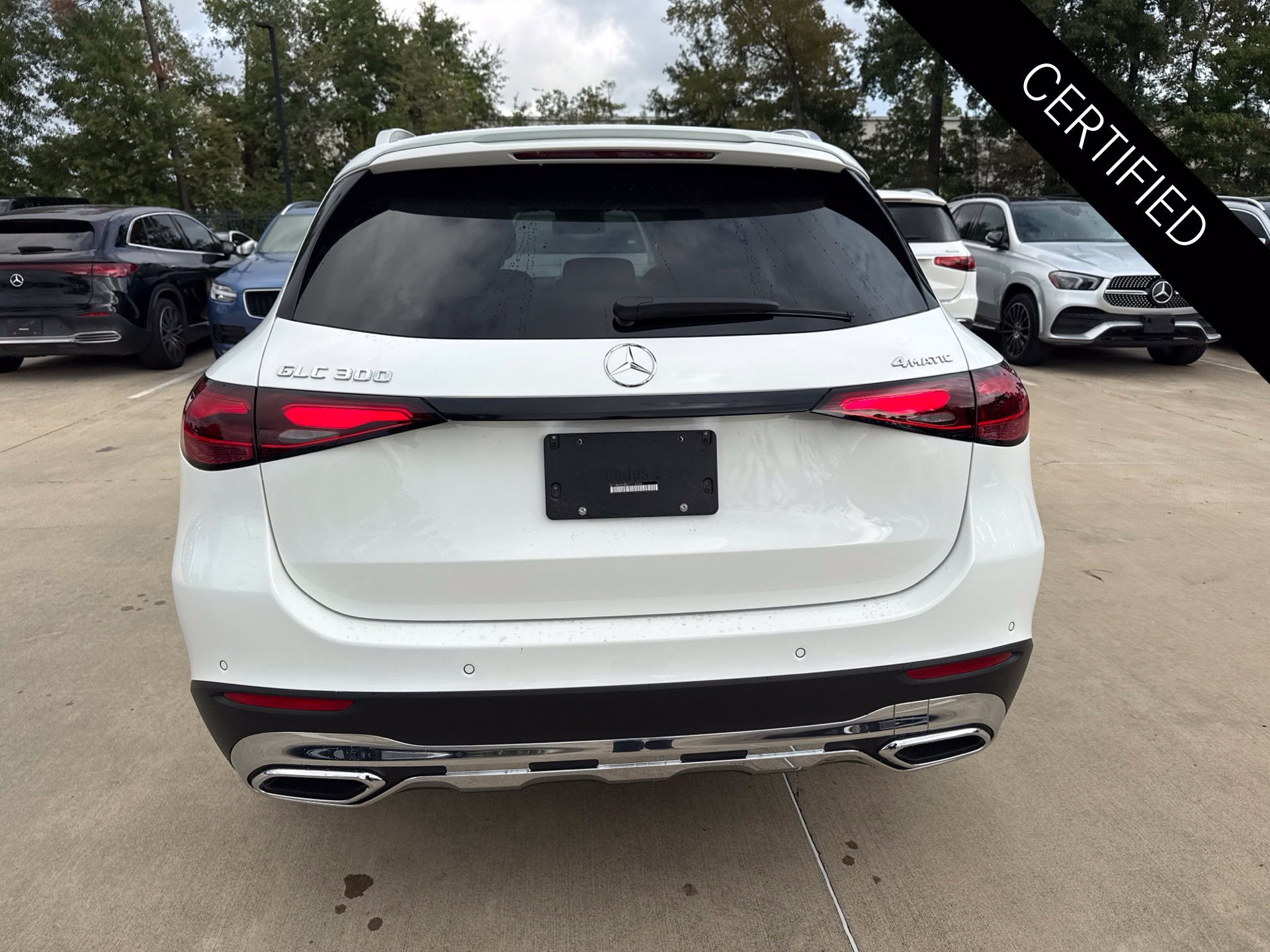 Certified Used 2026 Polar White Mercedes-Benz GLC 300 image 4