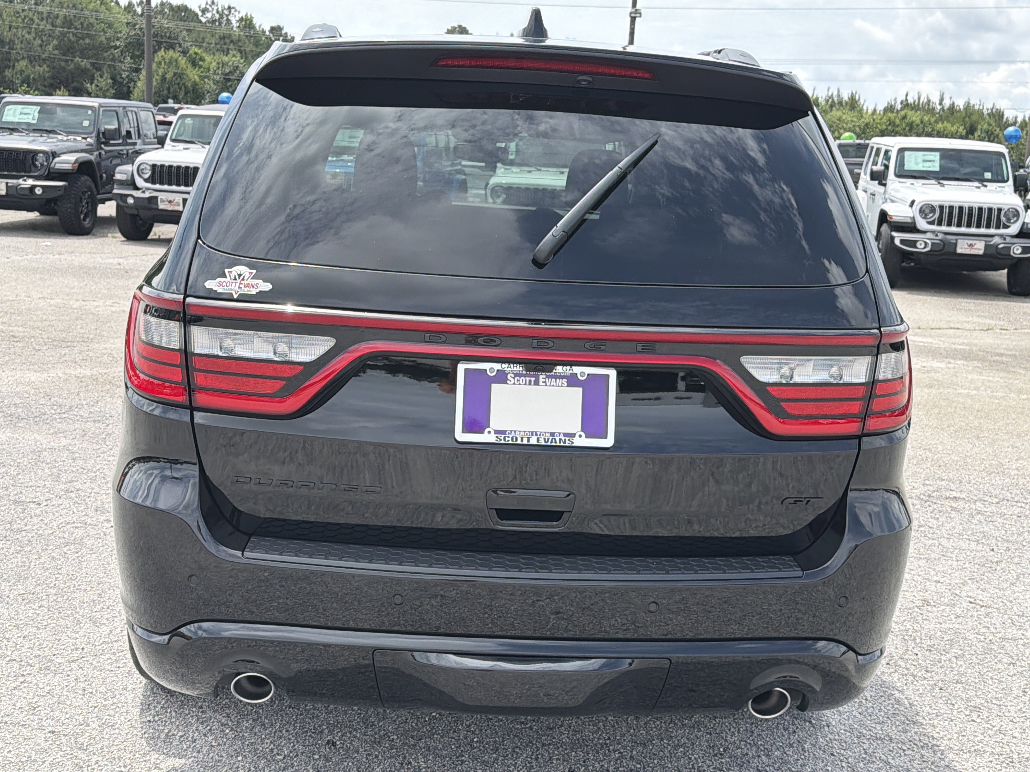 New 2026 Diamond Black Clear-Coat Exterior Paint Dodge GT image 8