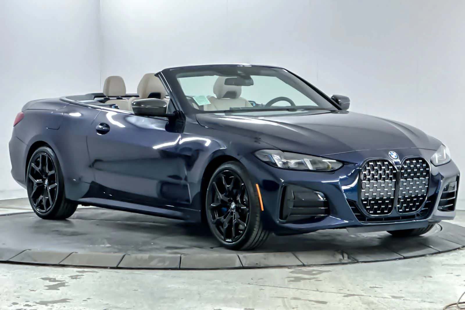 2026 BMW 4 Series 430i - Photo 9