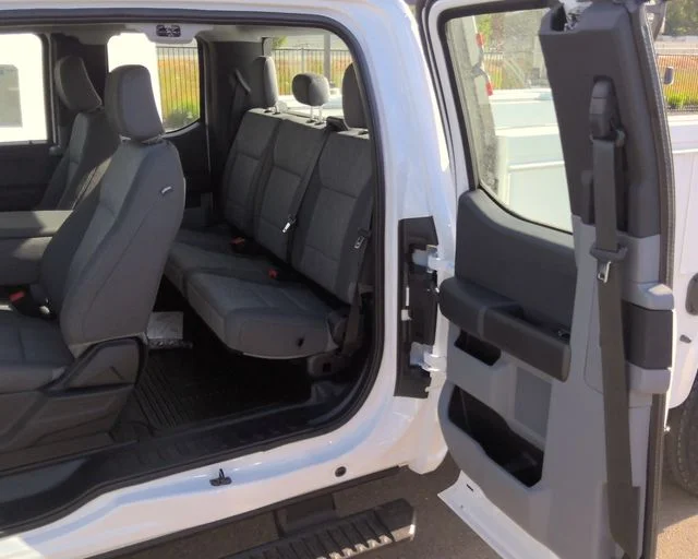 New 2026 Oxford White Ford XL image 17