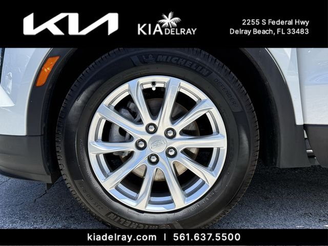 Used 2020 White Cadillac Luxury image 33