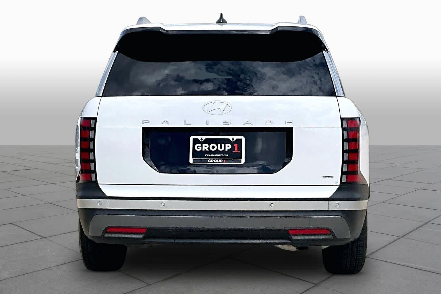 Used 2026 Creamy White Pearl Hyundai SEL 7P image 5