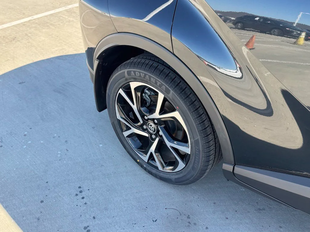 Used 2020 Black Toyota XLE image 25