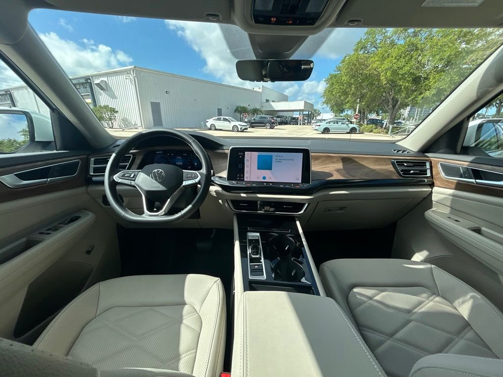 New 2026 White/off-white Volkswagen 2.0T SE w/Technology image 10