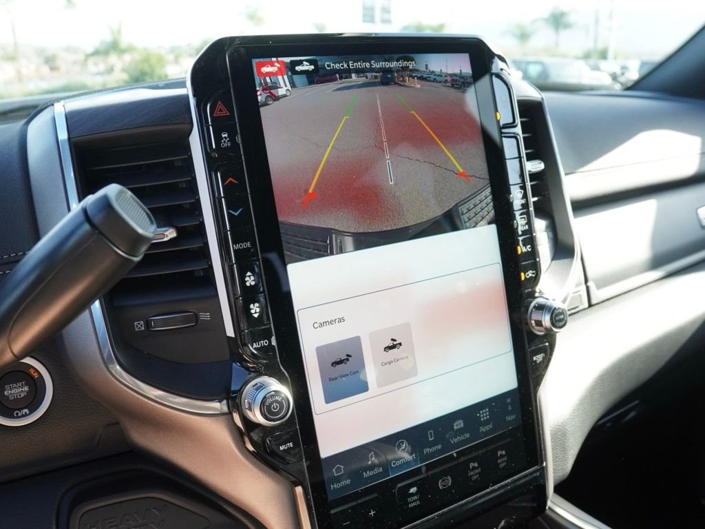 New 2026 Granite Crystal Metallic Clear-Coat Exterior Paint RAM Laramie image 14