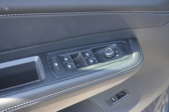 2026 Volkswagen Atlas SE w/Tech - Photo 17