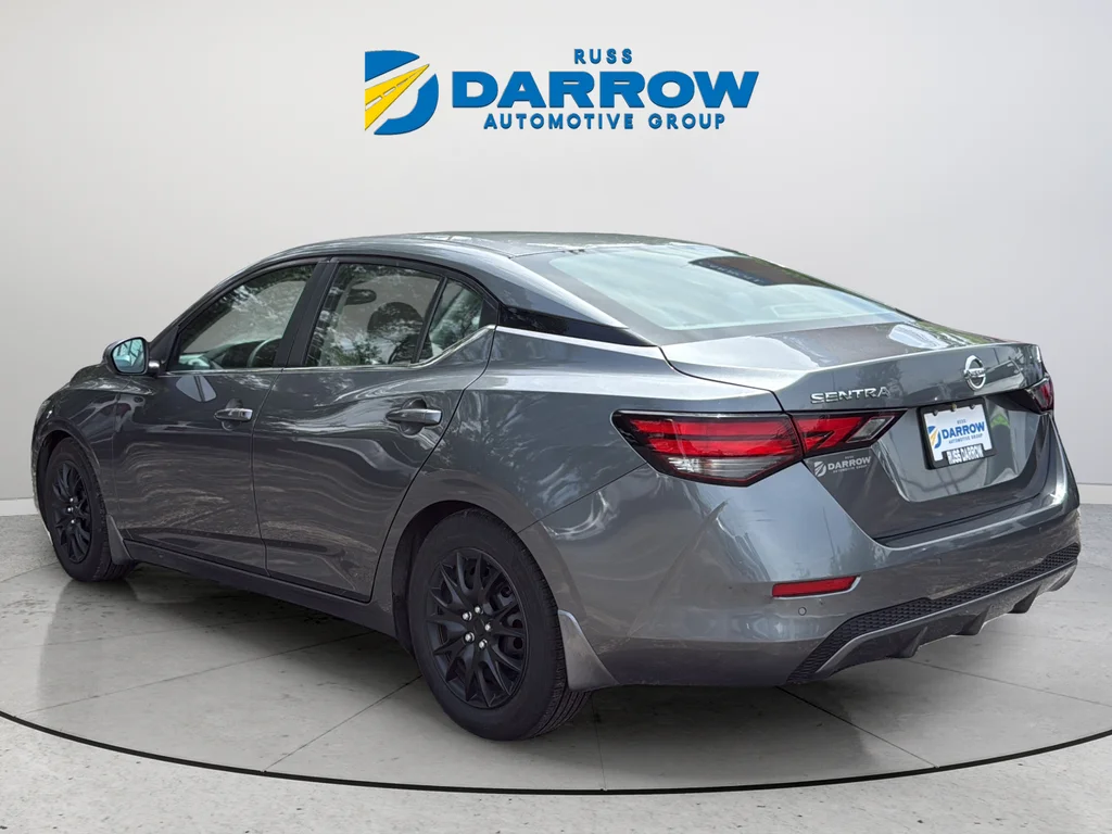 Used 2020 Gray Nissan S image 3