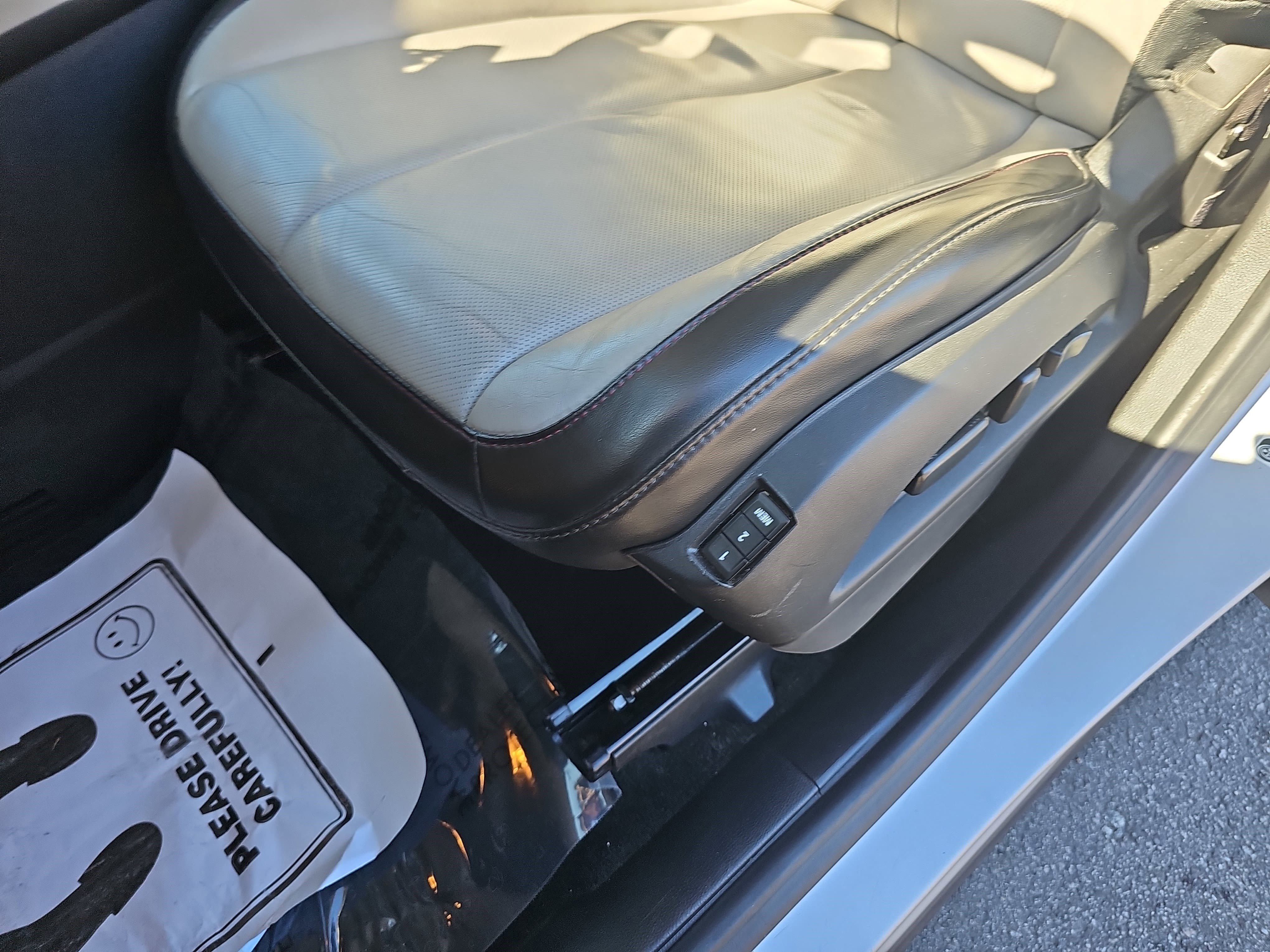 Used 2017 Silver Ice Metallic Chevrolet Premier image 23