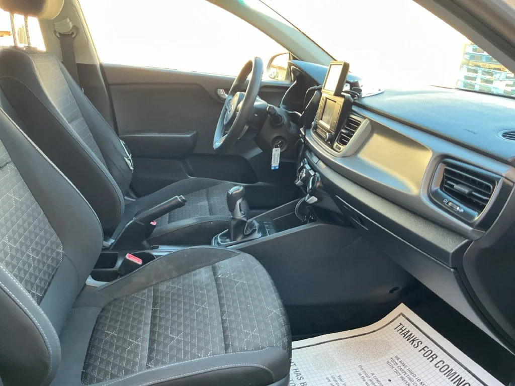 Used 2018 Silver Kia LX image 24