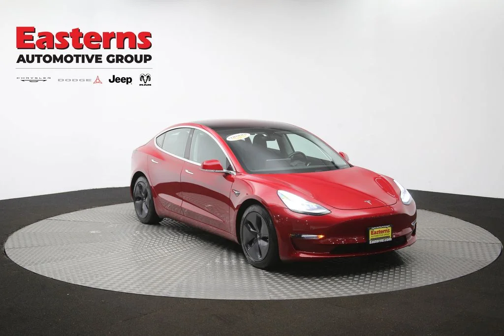 Used 2018 Red Tesla Long Range image 44