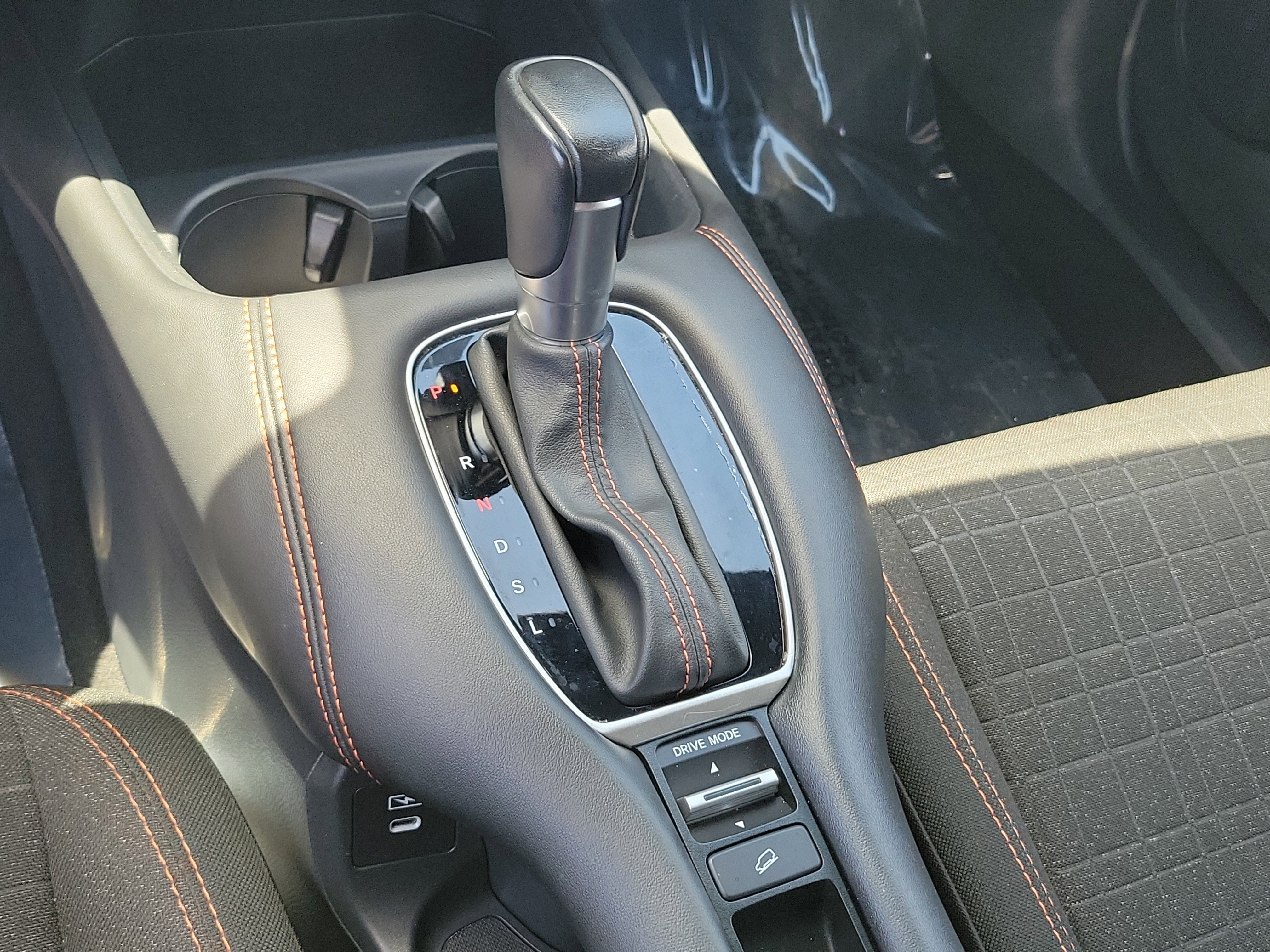2025 Honda HR-V Sport - Photo 60