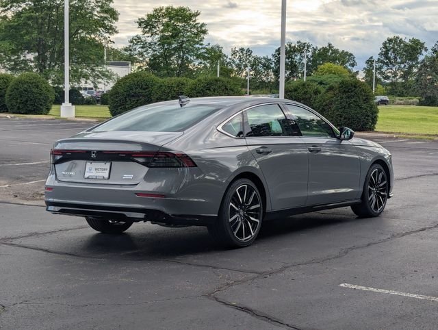 New 2026 Urban Gray Pearl Honda Touring image 6