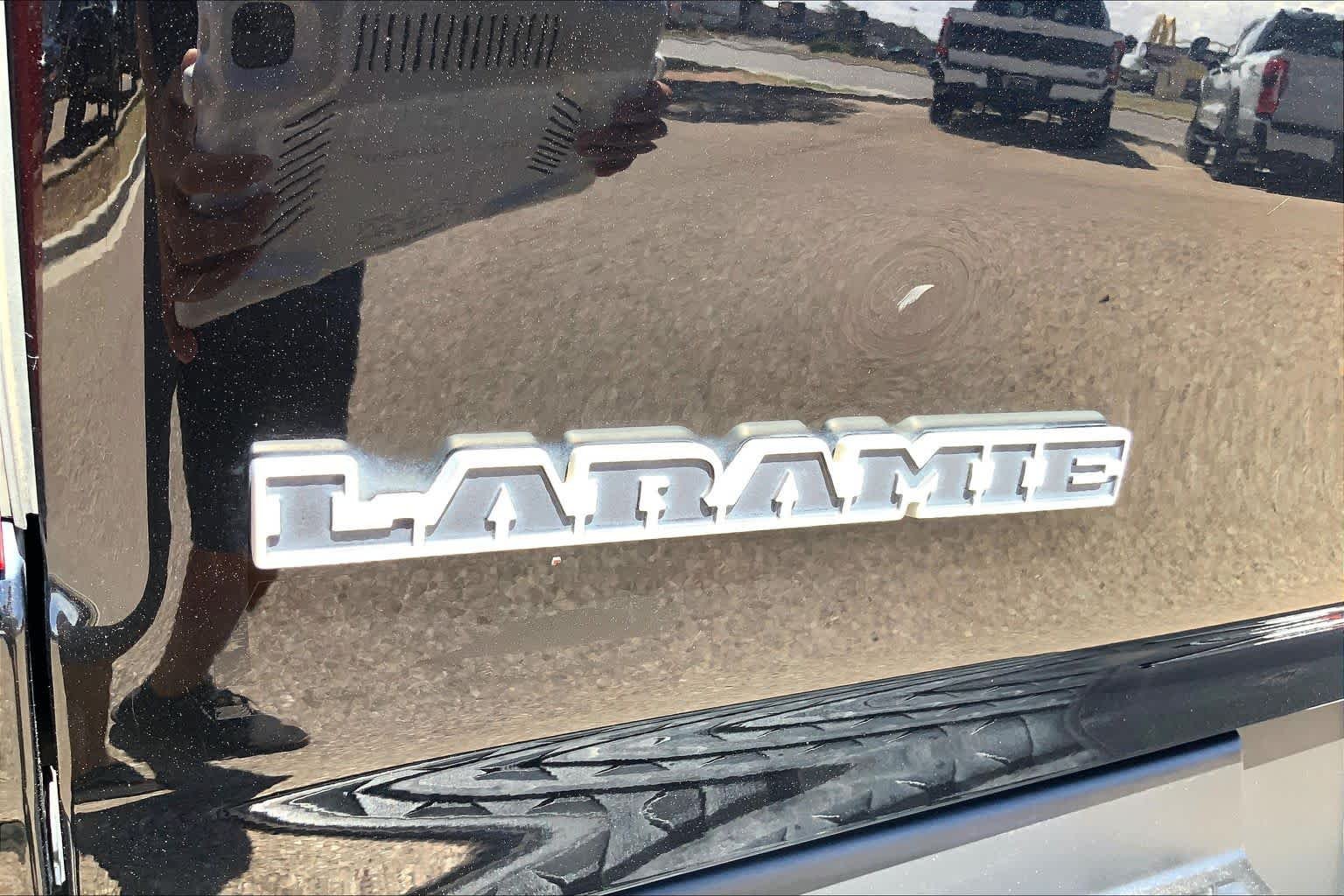 Used 2019 Diamond Black Crystal Pearlcoat Ram Laramie image 33