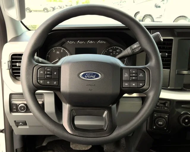 New 2026 Oxford White Ford XL image 19