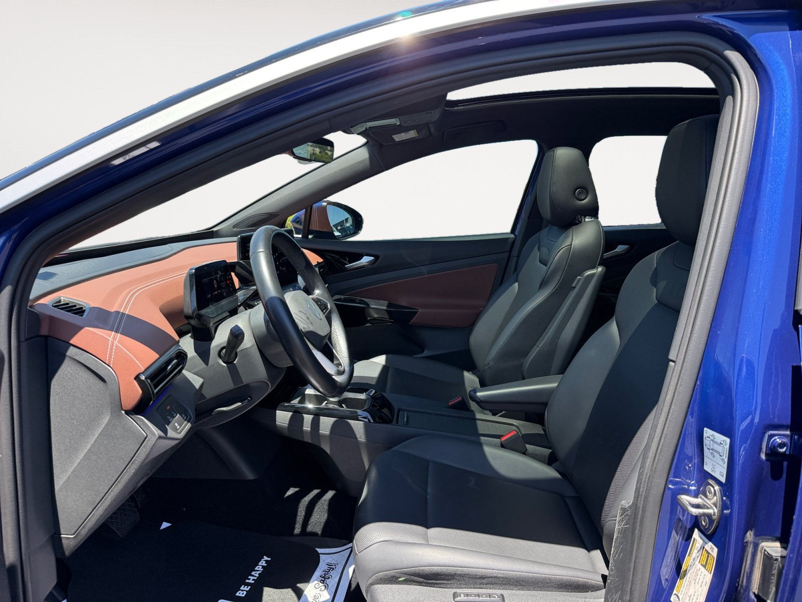 Certified Used 2022 Blue Metallic Volkswagen Pro S image 10