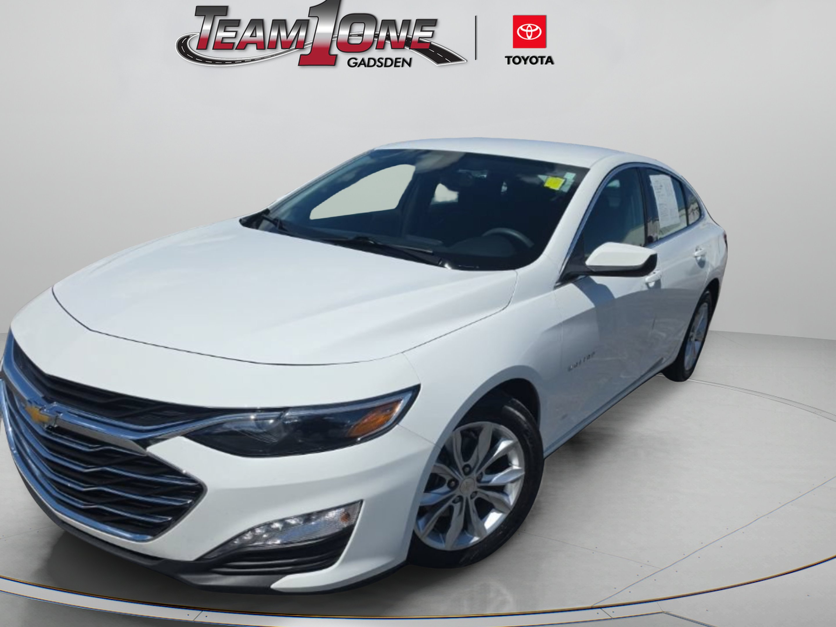 Used 2022 Summit White Chevrolet LT image 3
