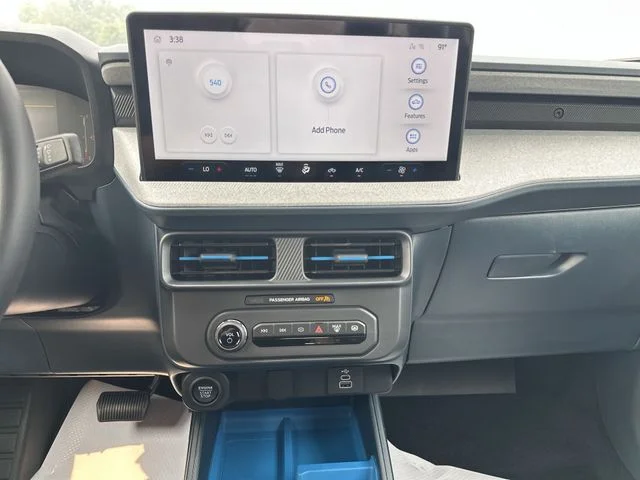 New 2026 Oxford White Ford XLT image 40