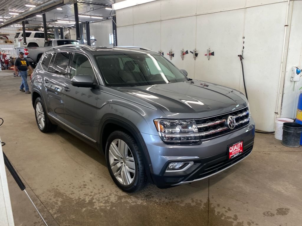 Used 2018 Volkswagen Atlas SEL Premium with VIN 1V2NR2CA8JC548550 for sale in Fergus Falls, MN
