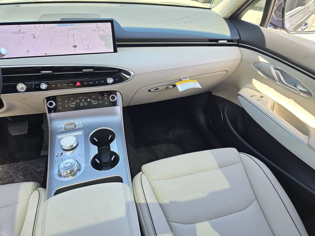 New 2026 White Genesis 2.5T Advanced image 9
