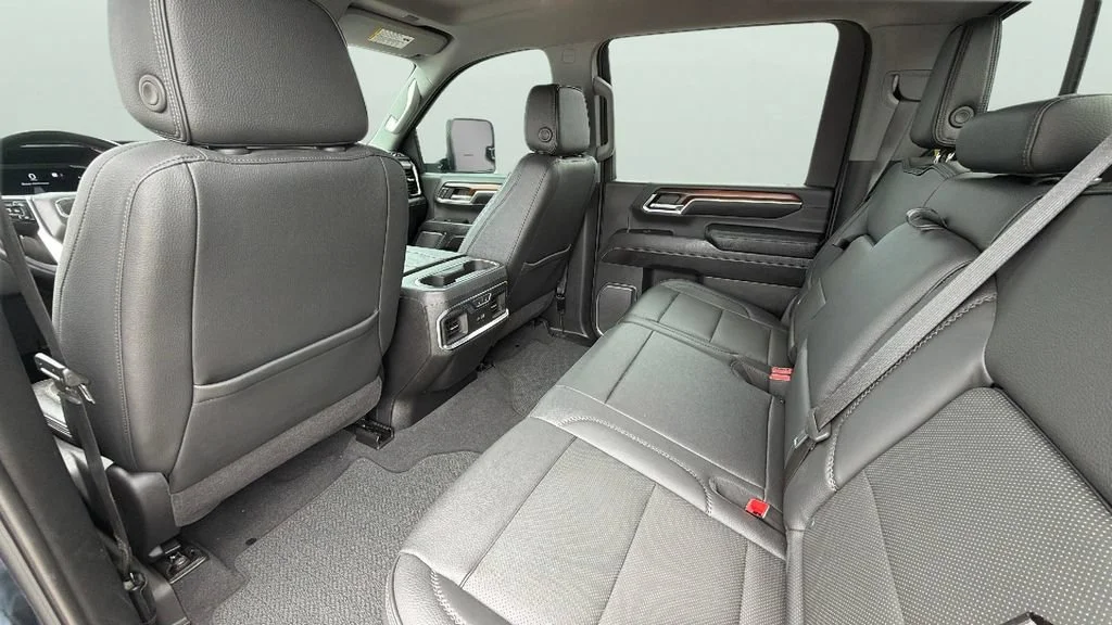 Used 2024 Onyx Black GMC Denali image 28