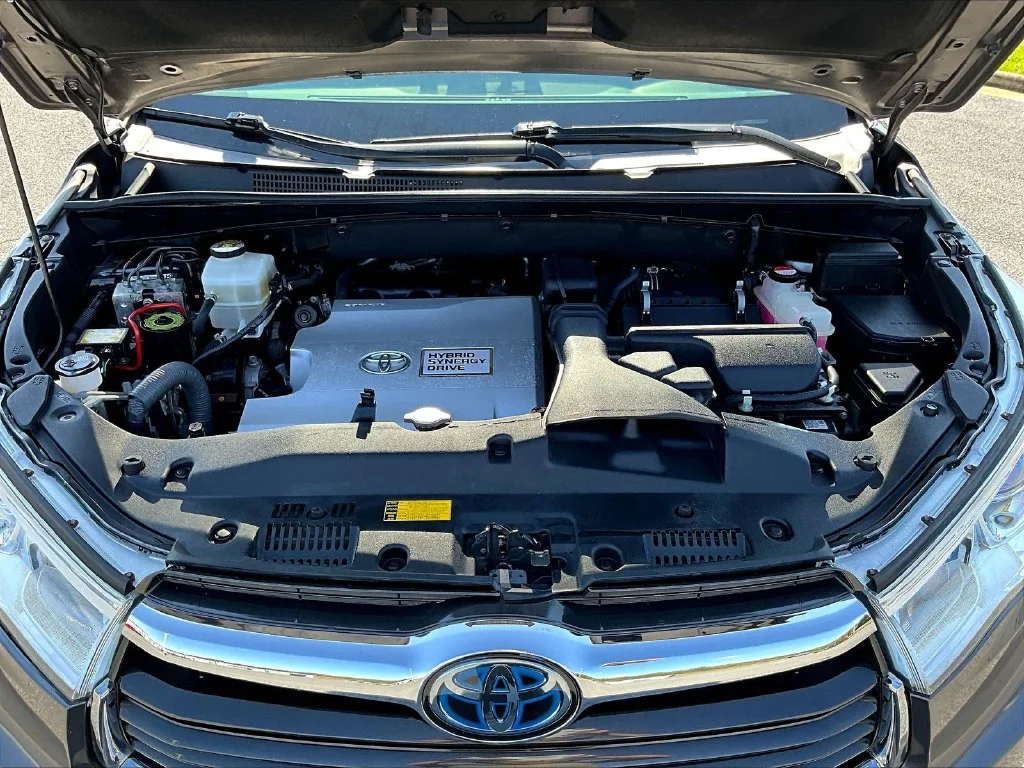 Used 2016 Predawn Gray Mica Toyota Limited Platinum image 39