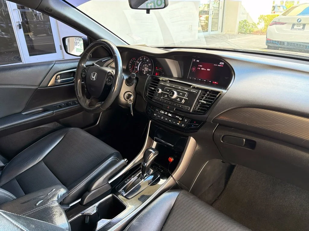 Used 2016 Red Honda Sport image 19