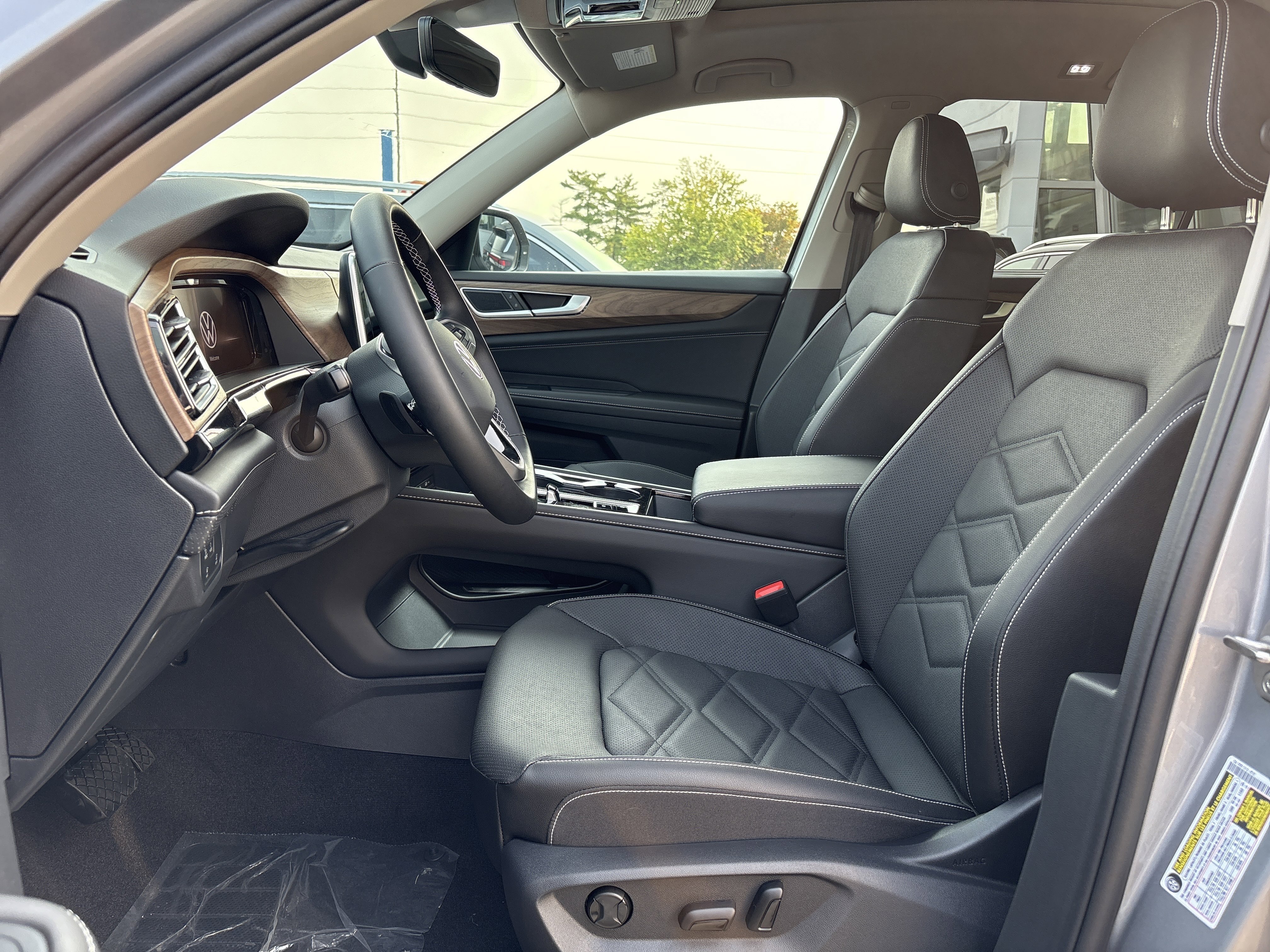 2026 Volkswagen Atlas SE w/Tech - Photo 12