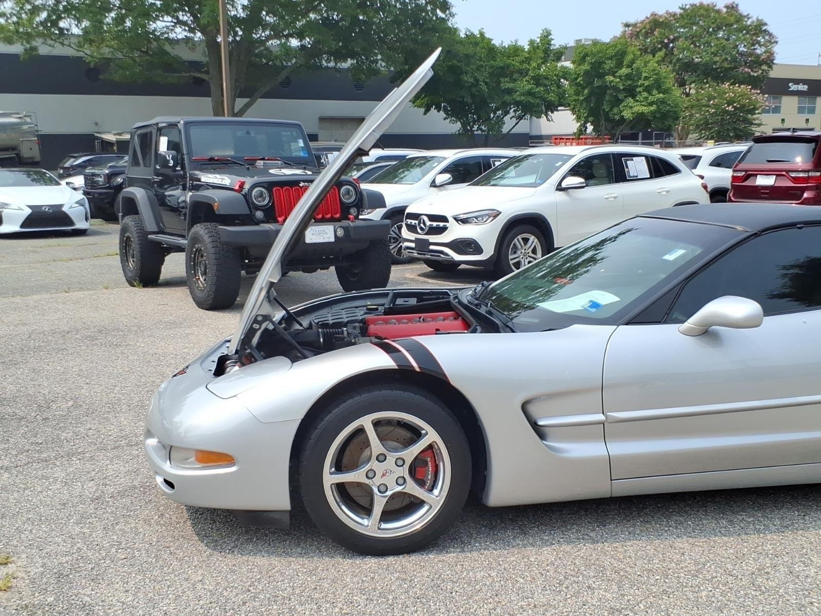 Used 2001 Quicksilver Metallic Chevrolet  image 32