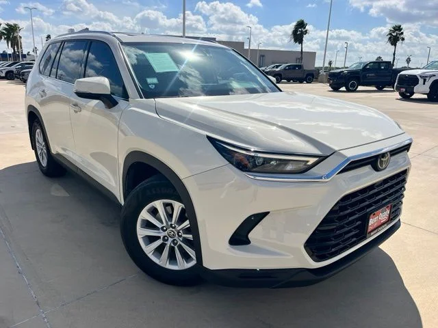Used 2024 White Toyota XLE image 1